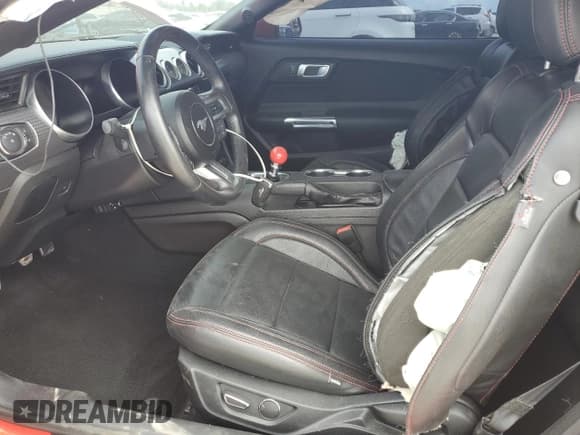 ✅ 2019 Ford Mustang GT Premium • VIN: 1FA6P8CF8K5167299 • Lot: 90779795. Wystawiony na Copart z przebiegiem 20 595 mil. Bezpłatny archiwum sprzedaży aukcyjnych z USA i szczegółowy raport historii pojazdu na DreamBid. Zdjęcie 7.