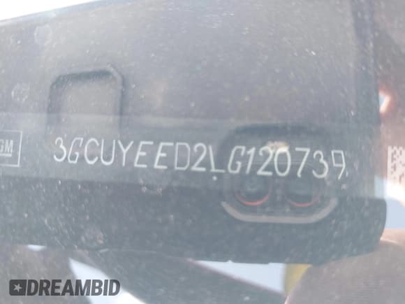 ✅ 2020 Chevrolet Silverado 1500 RST • VIN: 3GCUYEED2LG120739 • Lot: 43092535. Wystawiony na IAAI z przebiegiem 103 629 mil. Bezpłatny archiwum sprzedaży aukcyjnych z USA i szczegółowy raport historii pojazdu na DreamBid. Zdjęcie 9.