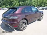 ✅ 2023 Porsche Macan • VIN: WP1AA2A56PLB07374 • Lot: 42571839. Wystawiony na IAAI z przebiegiem 11 732 mil. Bezpłatny archiwum sprzedaży aukcyjnych z USA i szczegółowy raport historii pojazdu na DreamBid. Zdjęcie 4.