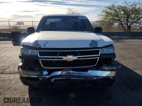 ✅ 2006 Chevrolet Silverado 1500 Work Truck • VIN: 3GCEC14X86G144149 • Lot: 90646475. Listed on Copart with 151,589 mi. Free auction sales archive from the USA and detailed vehicle history report at DreamBid. Image 5.