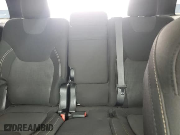 ✅ 2016 Jeep Cherokee Latitude • VIN: 1C4PJMCB1GW318782 • Lot: 69784835. Wystawiony na Copart z przebiegiem 102 598 mil. Bezpłatny archiwum sprzedaży aukcyjnych z USA i szczegółowy raport historii pojazdu na DreamBid. Zdjęcie 10.