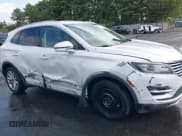 ✅ 2016 Lincoln MKC Select • VIN: 5LMCJ2D97GUJ18122 • Lot: 43250455. Listed on IAAI with 84,126 mi. Free auction sales archive from the USA and detailed vehicle history report at DreamBid. Image 6.