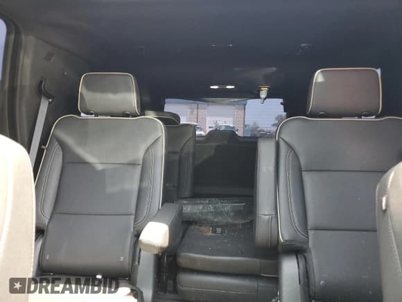 ✅ 2023 Chevrolet Tahoe Premier • VIN: 1GNSKSKD7PR412945 • Лот: 62209945. Опубликован ранее на Copart с пробегом 58 242 миль. Бесплатный доступ к архиву аукционных продаж из США и подробный отчёт об истории автомобиля на DreamBid. Изображение 10.