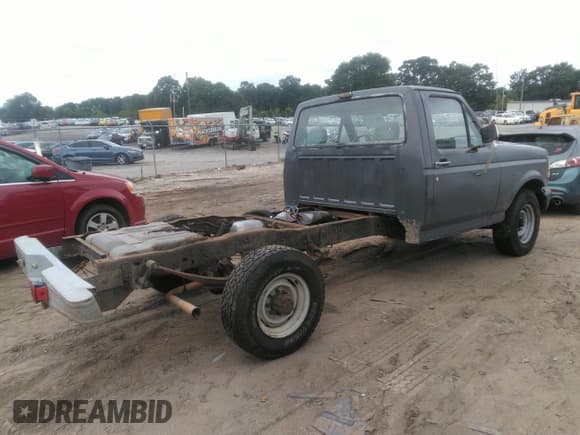 ✅ 1993 Ford F-250 • VIN: 2FTHF25Y4PCA55551 • Lot: 42875961. Listed on IAAI with Not provided. Free auction sales archive from the USA and detailed vehicle history report at DreamBid. Image 4.