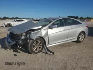 2014 Hyundai Sonata GLS z VIN 5NPEB4AC2EH833227, wystawiony jako Copart lot #89473165 z przebiegiem 58 827 mil mil oraz Szkoda całkowita • Salvage title. Historia ofert i sprzedaży dostępna na DreamBid. Obrazek 1.