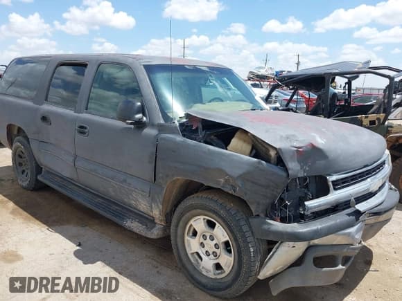 ✅ 2004 Chevrolet Suburban LT • VIN: 1GNEC16Z74J171053 • Lot: 42574311. Listed on IAAI with 169,582 mi. Free auction sales archive from the USA and detailed vehicle history report at DreamBid. Image 1.