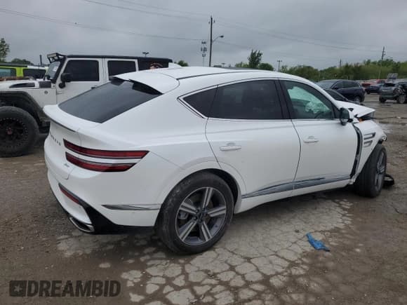 ✅ 2025 Genesis GV80 Coupe 3.5T • VIN: KMUJAESC9SU229307 • Lot: 57544215. Listed on Copart with 6,072 mi. Free auction sales archive from the USA and detailed vehicle history report at DreamBid. Image 3.