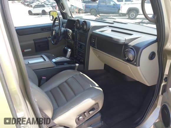 ✅ 2005 Hummer H2 SUV • VIN: 5GRGN23U05H102013 • Lot: 43035915. Wystawiony na IAAI z przebiegiem 148 850 mil. Bezpłatny archiwum sprzedaży aukcyjnych z USA i szczegółowy raport historii pojazdu na DreamBid. Zdjęcie 5.