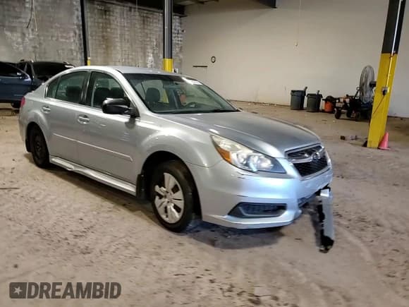 ✅ 2014 Subaru Legacy 2.5i • VIN: 4S3BMAA65E1002964 • Лот: 44962155. Опубликован ранее на Copart с пробегом 113 344 миль. Бесплатный доступ к архиву аукционных продаж из США и подробный отчёт об истории автомобиля на DreamBid. Изображение 13.