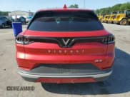 ✅ 2024 VinFast VF 8 Plus • VIN: RLLV1AFA7RH007881 • Lot: 65514165. Wystawiony na Copart z przebiegiem 8 138 mil. Bezpłatny archiwum sprzedaży aukcyjnych z USA i szczegółowy raport historii pojazdu na DreamBid. Zdjęcie 6.