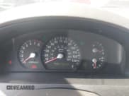 ✅ 2005 Kia Sorento LX • VIN: KNDJD733455428588 • Lot: 42430143. Wystawiony na IAAI z przebiegiem 282 985 mil. Bezpłatny archiwum sprzedaży aukcyjnych z USA i szczegółowy raport historii pojazdu na DreamBid. Zdjęcie 7.