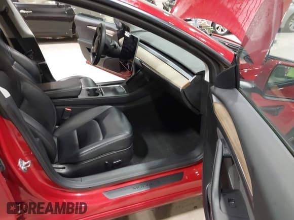 ✅ 2022 Tesla Model 3 • VIN: 5YJ3E1EA3NF102682 • Lot: 43798105. Wystawiony na IAAI z przebiegiem 59 829 mil. Bezpłatny archiwum sprzedaży aukcyjnych z USA i szczegółowy raport historii pojazdu na DreamBid. Zdjęcie 5.