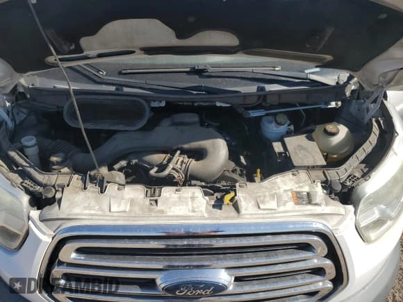 ✅ 2017 Ford Transit XL • VIN: 1FBZX2ZM8HKA52436 • Lot: 92472185. Wystawiony na Copart z przebiegiem 184 439 mil. Bezpłatny archiwum sprzedaży aukcyjnych z USA i szczegółowy raport historii pojazdu na DreamBid. Zdjęcie 12.