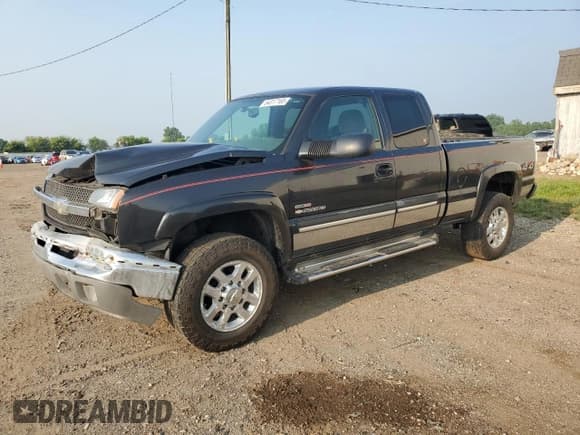 ✅ 2004 Chevrolet Silverado 2500HD LT • VIN: 1GCHK29154E148433 • Лот: 64317165. Опубликован ранее на Copart с пробегом 238 493 миль. Бесплатный доступ к архиву аукционных продаж из США и подробный отчёт об истории автомобиля на DreamBid. Изображение 1.
