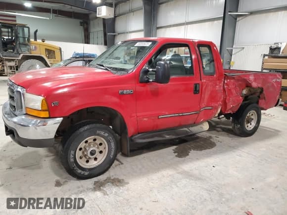 ✅ 2000 Ford F-250 XL • VIN: 1FTNX21S5YEC10427 • Lot: 59093625. Listed on Copart with 111,585 mi. Free auction sales archive from the USA and detailed vehicle history report at DreamBid. Image 1.