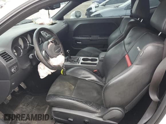 ✅ 2014 Dodge Challenger SRT-8 • VIN: 2C3CDYCJ1EH258264 • Lot: 75100064. Wystawiony na Copart z przebiegiem 105 432 mil. Bezpłatny archiwum sprzedaży aukcyjnych z USA i szczegółowy raport historii pojazdu na DreamBid. Zdjęcie 7.