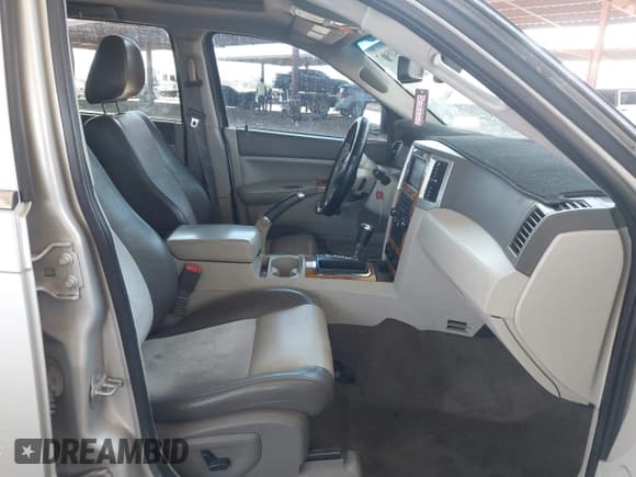 ✅ 2009 Jeep Grand Cherokee Limited • VIN: 1J8HS58P39C538367 • Lot: 42354367. Listed on IAAI with 180,781 mi. Free auction sales archive from the USA and detailed vehicle history report at DreamBid. Image 5.