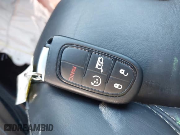 ✅ 2018 Jeep Cherokee Limited • VIN: 1C4PJMDB0JD541414 • Lot: 42322728. Wystawiony na IAAI z przebiegiem 82 631 mil. Bezpłatny archiwum sprzedaży aukcyjnych z USA i szczegółowy raport historii pojazdu na DreamBid. Zdjęcie 11.