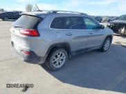 ✅ 2014 Jeep Cherokee Latitude • VIN: 1C4PJLCB1EW162749 • Лот: 43572711. Опубликован ранее на IAAI с пробегом 240 191 миль. Бесплатный доступ к архиву аукционных продаж из США и подробный отчёт об истории автомобиля на DreamBid. Изображение 4.