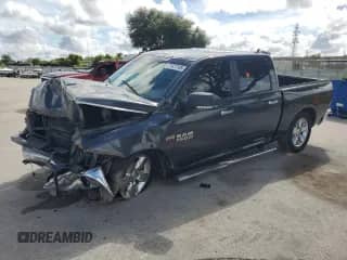 2015 Ram 1500 Big Horn z VIN 1C6RR6LT5FS505820, wystawiony jako Copart lot #71677195 z przebiegiem 174 855 mil mil oraz Szkoda całkowita • Salvage title. Historia ofert i sprzedaży dostępna na DreamBid. Obrazek 1.