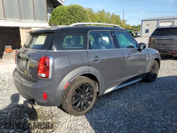 ✅ 2018 MINI Countryman Cooper S • VIN: WMZYT5C35J3D82395 • Lot: 81315135. Wystawiony na Copart z przebiegiem 120 752 mil. Bezpłatny archiwum sprzedaży aukcyjnych z USA i szczegółowy raport historii pojazdu na DreamBid. Zdjęcie 3.