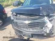 ✅ 2018 Chevrolet Traverse LS • VIN: 1GNEVFKW3JJ111155 • Lot: 43103902. Wystawiony na IAAI z przebiegiem 121 285 mil. Bezpłatny archiwum sprzedaży aukcyjnych z USA i szczegółowy raport historii pojazdu na DreamBid. Zdjęcie 12.