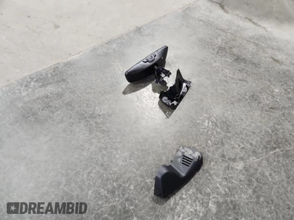 ✅ 2021 BMW 3 Series 330i xDrive • VIN: WBA5R7C00MFK50466 • Лот: 82530265. Опубликован ранее на Copart с пробегом Не указан. Бесплатный доступ к архиву аукционных продаж из США и подробный отчёт об истории автомобиля на DreamBid. Изображение 12.