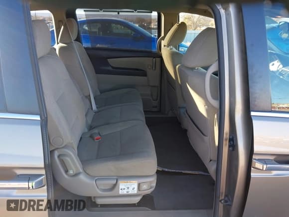 ✅ 2013 Honda Odyssey EX • VIN: 5FNRL5H49DB024582 • Lot: 43875807. Listed on IAAI with 111,799 mi. Free auction sales archive from the USA and detailed vehicle history report at DreamBid. Image 8.