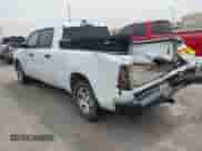 2022 Ram 1500 Tradesman z VIN 1C6SRFNT0NN416927, wystawiony jako IAAI lot #42019996 z przebiegiem 91 025 mil mil oraz . Historia ofert i sprzedaży dostępna na DreamBid. Obrazek 3.