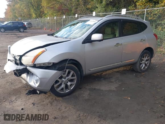 ✅ 2013 Nissan Rogue SL • VIN: JN8AS5MV5DW134818 • Лот: 43525902. Опубликован ранее на IAAI с пробегом 122 153 миль. Бесплатный доступ к архиву аукционных продаж из США и подробный отчёт об истории автомобиля на DreamBid. Изображение 17.