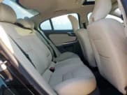 ✅ 2017 Volvo S60 Dynamic • VIN: YV126MFL2H2424113 • Лот: 84230045. Опубликован ранее на Copart с пробегом 51 485 миль. Бесплатный доступ к архиву аукционных продаж из США и подробный отчёт об истории автомобиля на DreamBid. Изображение 10.