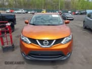 ✅ 2017 Nissan Rogue SL • VIN: JN1BJ1CR2HW103602 • Lot: 42124914. Wystawiony na IAAI z przebiegiem 59 780 mil. Bezpłatny archiwum sprzedaży aukcyjnych z USA i szczegółowy raport historii pojazdu na DreamBid. Zdjęcie 12.