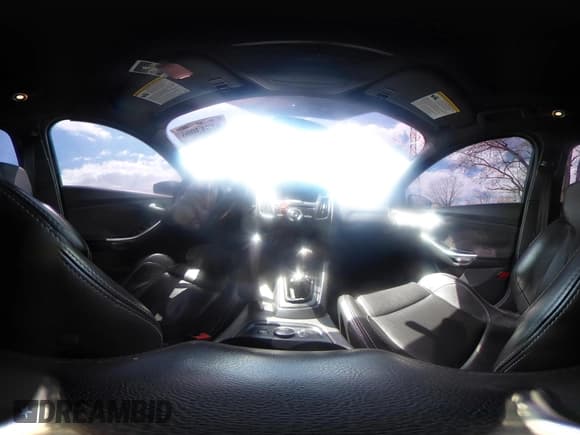 ✅ 2014 Ford Focus ST • VIN: 1FADP3L90EL316163 • Lot: 42013006. Wystawiony na IAAI z przebiegiem 178 250 mil. Bezpłatny archiwum sprzedaży aukcyjnych z USA i szczegółowy raport historii pojazdu na DreamBid. Zdjęcie 18.