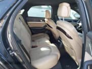 ✅ 2011 Audi A8 • VIN: WAUAVAFD1BN000811 • Lot: 43885239. Wystawiony na IAAI z przebiegiem 144 236 mil. Bezpłatny archiwum sprzedaży aukcyjnych z USA i szczegółowy raport historii pojazdu na DreamBid. Zdjęcie 8.