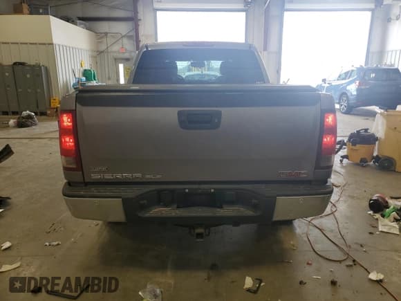 ✅ 2009 GMC Sierra 1500 • VIN: 2GTEK233X91109679 • Lot: 51445445. Wystawiony na Copart z przebiegiem 229 012 mil. Bezpłatny archiwum sprzedaży aukcyjnych z USA i szczegółowy raport historii pojazdu na DreamBid. Zdjęcie 6.