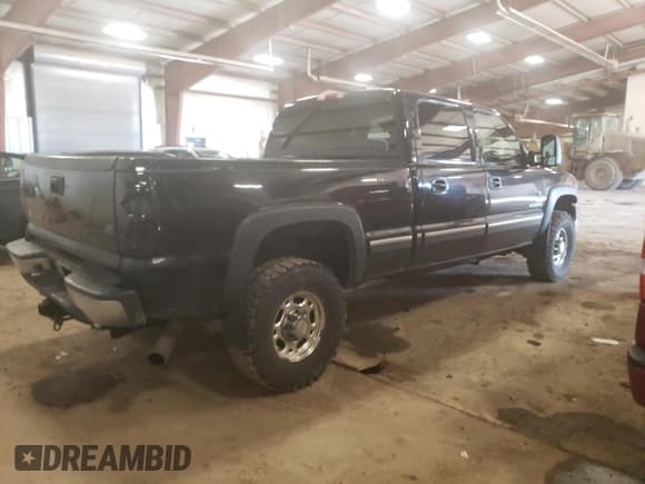✅ 2001 Chevrolet Silverado 2500HD • VIN: 1GCHK23121F152745 • Lot: 86510024. Wystawiony na Copart z przebiegiem 329 150 mil. Bezpłatny archiwum sprzedaży aukcyjnych z USA i szczegółowy raport historii pojazdu na DreamBid. Zdjęcie 3.