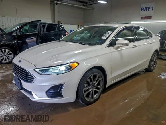 ✅ 2019 Ford Fusion SEL • VIN: 3FA6P0CDXKR163865 • Лот: 94070485. Опубликован ранее на Copart с пробегом 87 182 миль. Бесплатный доступ к архиву аукционных продаж из США и подробный отчёт об истории автомобиля на DreamBid. Изображение 1.