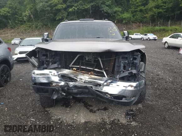 ✅ 2006 Chevrolet Silverado 2500HD LT2 • VIN: 1GCHK23U86F134204 • Lot: 68744365. Wystawiony na Copart z przebiegiem 203 046 mil. Bezpłatny archiwum sprzedaży aukcyjnych z USA i szczegółowy raport historii pojazdu na DreamBid. Zdjęcie 5.