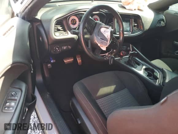 2020 Dodge Challenger R/T Scat Pack z VIN 2C3CDZFJ1LH236621, wystawiony jako Copart lot #64130665 z przebiegiem 52 274 mil mil oraz Nie do naprawy • Non repairable. Historia ofert i sprzedaży dostępna na DreamBid. Obrazek 8.