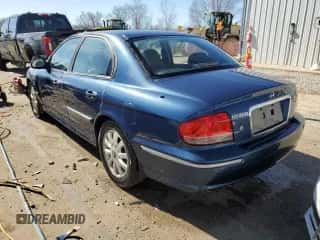 2002 Hyundai Sonata GLS z VIN KMHWF35H52A717219, wystawiony jako Copart lot #47214945 z przebiegiem 109 787 mil mil oraz Szkoda całkowita • Salvage title. Historia ofert i sprzedaży dostępna na DreamBid. Obrazek 2.