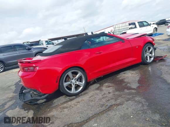 2017 Chevrolet Camaro 1SS с VIN 1G1FF3D76H0182390, выставлен на аукционе IAAI как лот 41824313 с пробегом 81 965 миль миль и . История ставок и продаж доступна на DreamBid. Изображение 4.