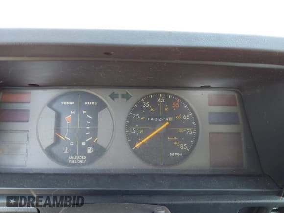 ✅ 1982 Toyota Tercel Deluxe • VIN: JT2AL21E3C4402733 • Lot: 43154157. Wystawiony na IAAI z przebiegiem 143 224 mil. Bezpłatny archiwum sprzedaży aukcyjnych z USA i szczegółowy raport historii pojazdu na DreamBid. Zdjęcie 7.