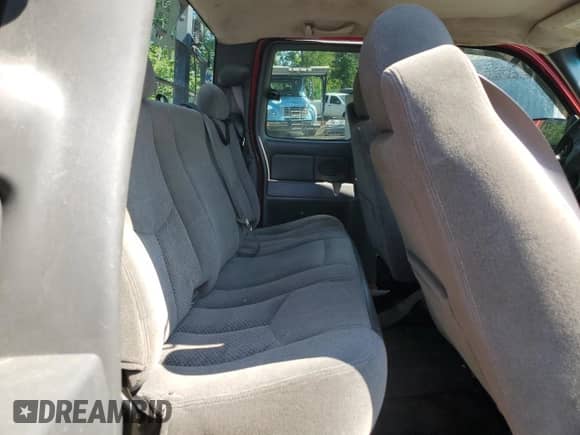 ✅ 2006 Chevrolet Silverado 1500 LS • VIN: 2GCEK19B261101225 • Lot: 70333244. Wystawiony na Copart z przebiegiem 214 034 mil mil. Skorzystaj z bezpłatnego archiwum sprzedaży aukcyjnych z USA i zobacz szczegółowy raport historii pojazdu na DreamBid. Zdjęcie 11.