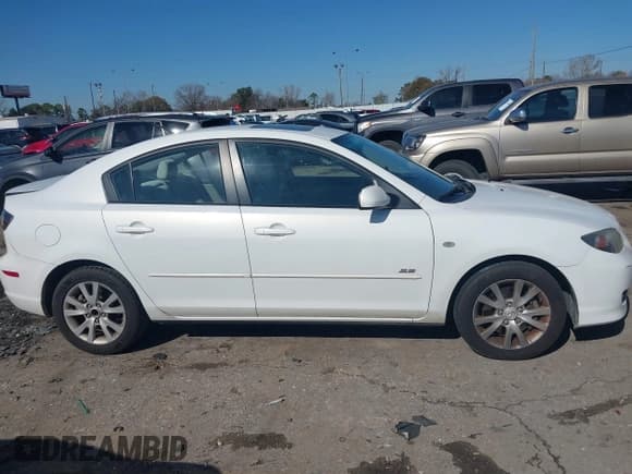 ✅ 2008 Mazda 3 S GT • VIN: JM1BK323581155208 • Lot: 41412766. Listed on IAAI with 161,827 mi. Free auction sales archive from the USA and detailed vehicle history report at DreamBid. Image 13.