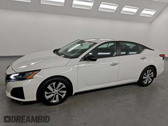 ✅ 2024 Nissan Altima S • VIN: 1N4BL4BV6RN426328 • Lot: 93882575. Listed on Copart with 29,874 mi. Free auction sales archive from the USA and detailed vehicle history report at DreamBid. Image 1.