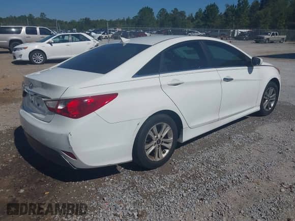 2014 Hyundai Sonata GLS с VIN 5NPEB4AC5EH884463, выставлен на аукционе IAAI как лот 43444790 с пробегом 125 103 миль миль и . История ставок и продаж доступна на DreamBid. Изображение 4.