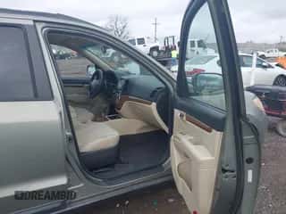 2008 Hyundai Santa Fe GLS z VIN 5NMSG13D38H207356, wystawiony jako IAAI lot #43560222 z przebiegiem 124 071 mil mil oraz . Historia ofert i sprzedaży dostępna na DreamBid. Obrazek 5.