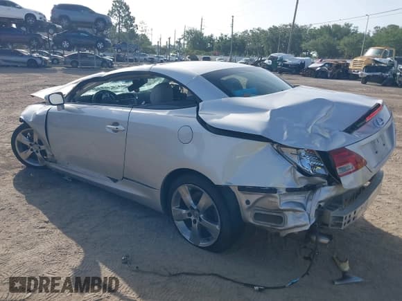 ✅ 2011 Lexus IS 250 C • VIN: JTHFF2C21B2516455 • Lot: 42501767. Listed on IAAI with 126,398 mi. Free auction sales archive from the USA and detailed vehicle history report at DreamBid. Image 3.