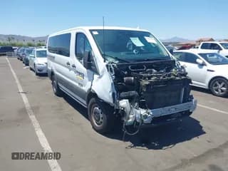 ✅ 2020 Ford Transit Passenger XL • VIN: 1FMZK1Y89LKB17761 • Lot: 39455768. Wystawiony na IAAI z przebiegiem 73 654 mil. Bezpłatny archiwum sprzedaży aukcyjnych z USA i szczegółowy raport historii pojazdu na DreamBid. Zdjęcie 1.