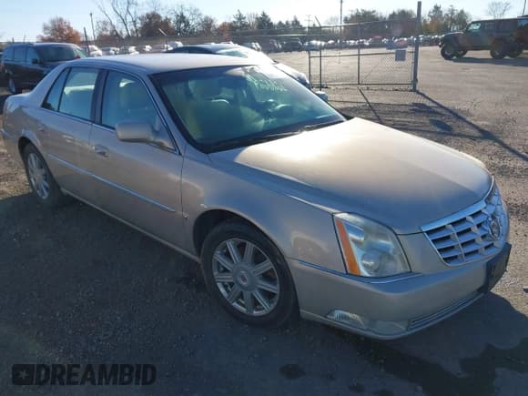 ✅ 2008 Cadillac DTS 1SC • VIN: 1G6KD57Y38U159687 • Lot: 43626629. Listed on IAAI with 129,394 mi. Free auction sales archive from the USA and detailed vehicle history report at DreamBid. Image 1.